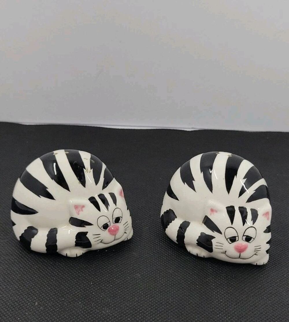 Vintage Black White Striped Cat Salt & Pepper Shakers Ceramic Kitty Set Cute...